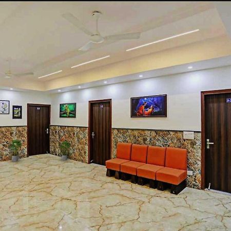 Hotel O K R Resdiancy Near Botanic Garden Of Indian Republic ノイダ エクステリア 写真