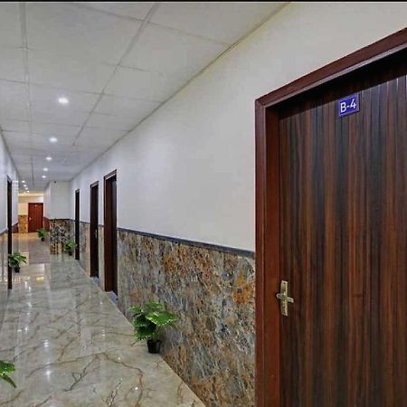 Hotel O K R Resdiancy Near Botanic Garden Of Indian Republic ノイダ エクステリア 写真
